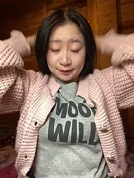 violet-00 online show from November 28, 2025, 10:12 pm