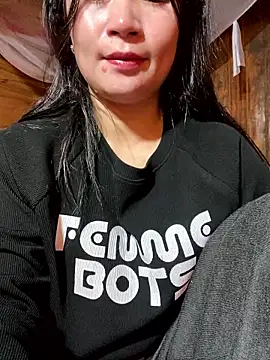 violet-00 online show from January 12, 2026, 3:56 am