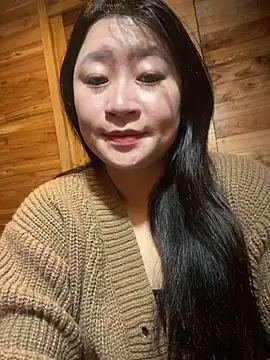 violet-00 online show from February 18, 2026, 1:34 am