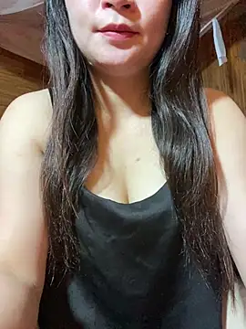 Snapshot of violet-00 chatting on May 15, 2026, 10:50 pm violet-00 online show from May 15, 2026, 10:50 pm
