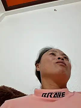 xuxulovezz online show from November 21, 2025, 12:48 pm