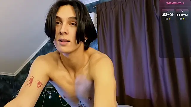 CleoStringer online show from December 19, 2025, 7:59 am