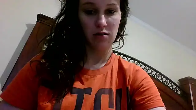 brunettebabexo3 online show from January 15, 2026, 9:29 pm