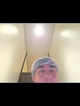 Snapshot of maximus888A chatting on October 13, 2025, 3:23 pm maximus888A online show from October 13, 2025, 3:23 pm