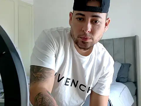 Snapshot of maximus888A chatting on October 15, 2025, 9:53 am maximus888A online show from October 15, 2025, 9:53 am