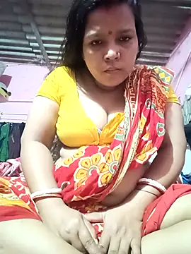 reya743 online show from November 3, 2025, 11:59 pm