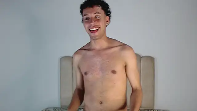 aroncooper1 online show from November 7, 2025, 4:56 am