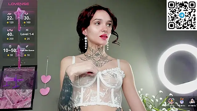 Selena Lune online show from October 11, 2025, 2:11 am