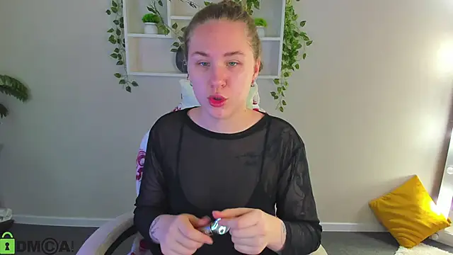 Elsie Cutties online show from November 7, 2025, 12:43 am