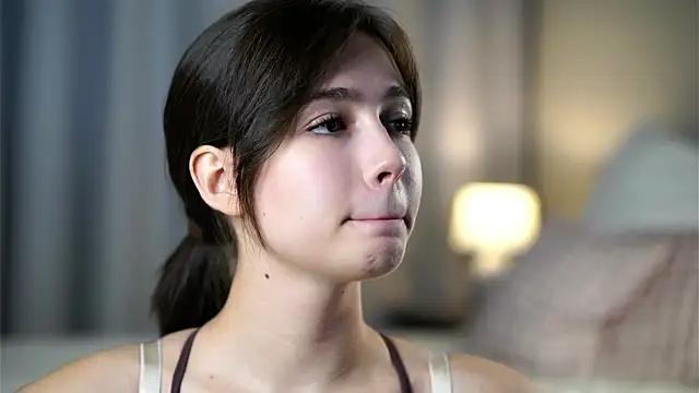 LettySlovacek online show from October 13, 2025, 2:22 am