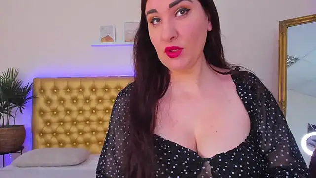 TrishaDarks online show from April 6, 2026, 6:03 am