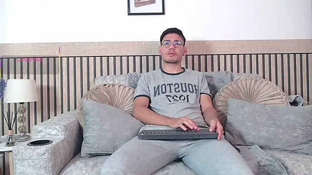 marcuswildx online show from January 7, 2026, 2:52 pm