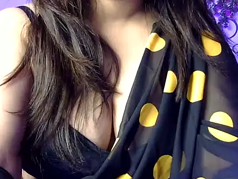 Snapshot of Aaliya02 chatting on May 24, 2026, 10:53 am Aaliya02 online show from May 24, 2026, 10:53 am