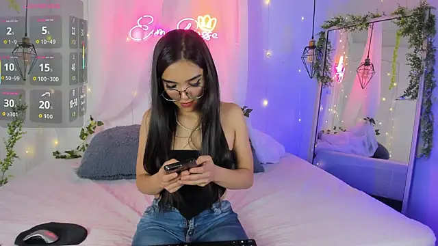 eimi rosse18 online show from April 6, 2026, 12:50 pm