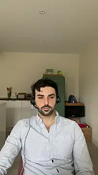 Snapshot of eauminerale chatting on March 9, 2026, 9:57 am eauminerale online show from March 9, 2026, 9:57 am