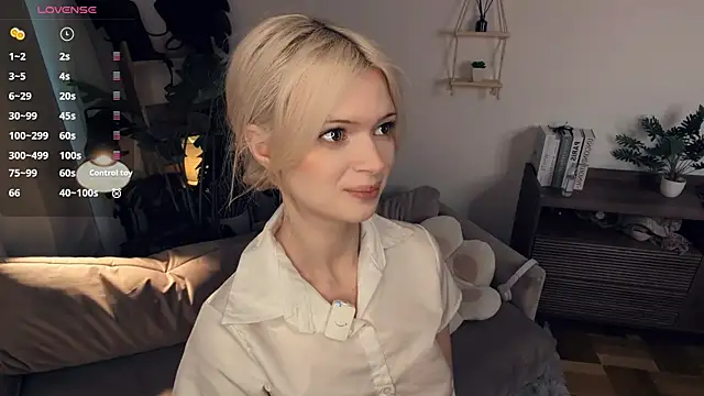 LaureMestler online show from April 17, 2026, 9:34 am