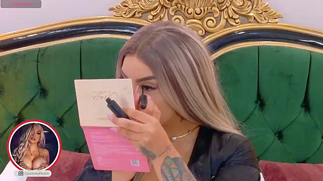 CourtneyRoses online show from November 15, 2025, 1:29 pm