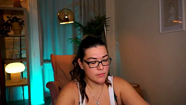 Snapshot of mrs_fllowerr chatting on December 17, 2025, 5:41 pm mrs fllowerr online show from December 17, 2025, 5:41 pm