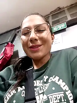 Mia-love-03 online show from October 1, 2025, 11:55 pm