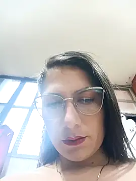 Mia-love-03 online show from October 27, 2025, 8:57 pm