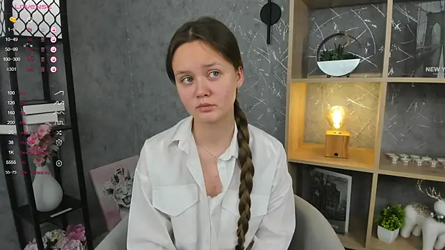 ElenoreReth online show from November 21, 2025, 1:04 am