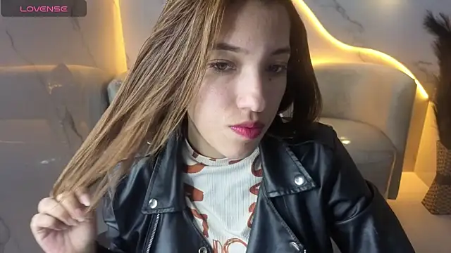 Snapshot of Skyler_Gracee_Tx chatting on October 29, 2025, 12:51 pm Skyler Gracee Tx online show from October 29, 2025, 12:51 pm