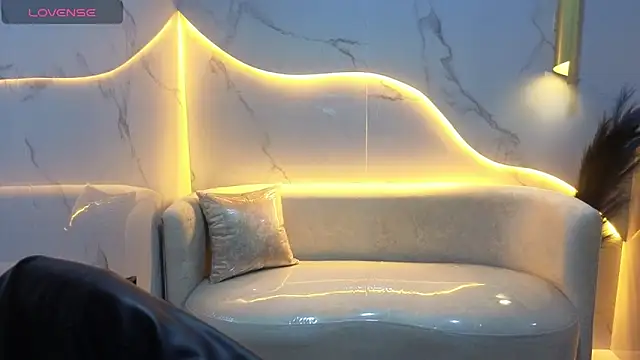 Snapshot of Skyler_Gracee_Tx chatting on October 31, 2025, 1:12 pm Skyler Gracee Tx online show from October 31, 2025, 1:12 pm