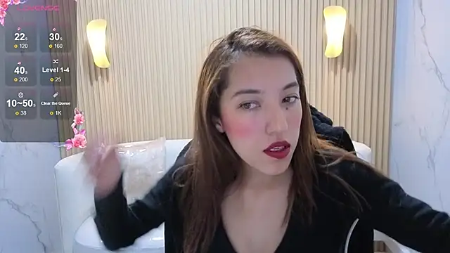 Snapshot of Skyler_Gracee_Tx chatting on November 28, 2025, 2:36 am Skyler Gracee Tx online show from November 28, 2025, 2:36 am