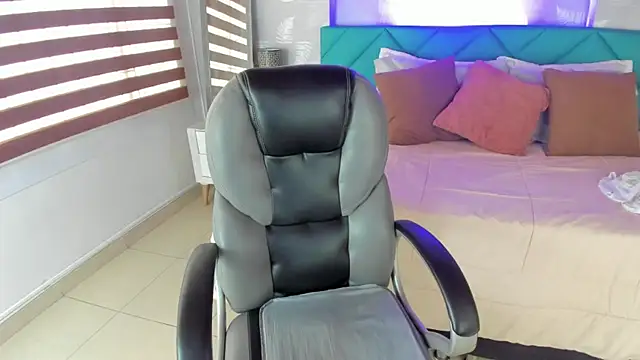 Antonela vargas online show from January 8, 2026, 12:07 pm