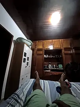 Snapshot of Preto18cmssa chatting on January 8, 2026, 8:44 pm Preto18cmssa online show from January 8, 2026, 8:44 pm