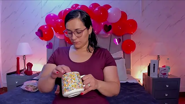 Snapshot of Michell_Monet chatting on February 12, 2026, 12:11 pm Michell Monet online show from February 12, 2026, 12:11 pm