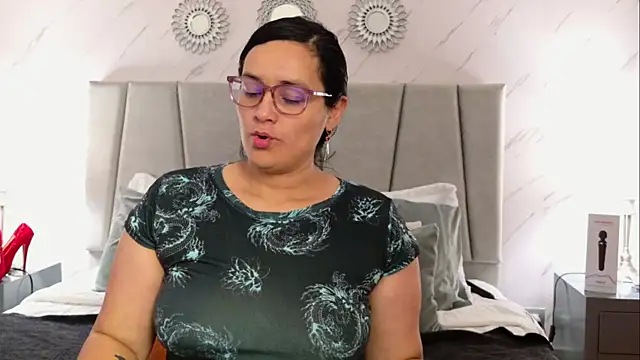 Michell Monet online show from April 22, 2026, 11:01 am