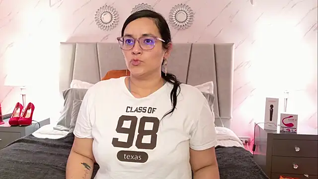 Michell Monet online show from April 23, 2026, 5:15 pm