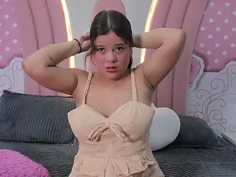 SofiaaBigBoobs online show from November 5, 2025, 12:16 pm