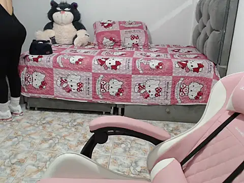 Anavalle online show from February 28, 2026, 3:40 am