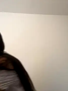 IsabellaJoness  online show from October 7, 2025, 12:02 pm