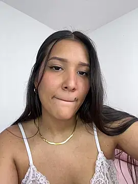 IsabellaJoness  online show from January 17, 2026, 8:34 pm