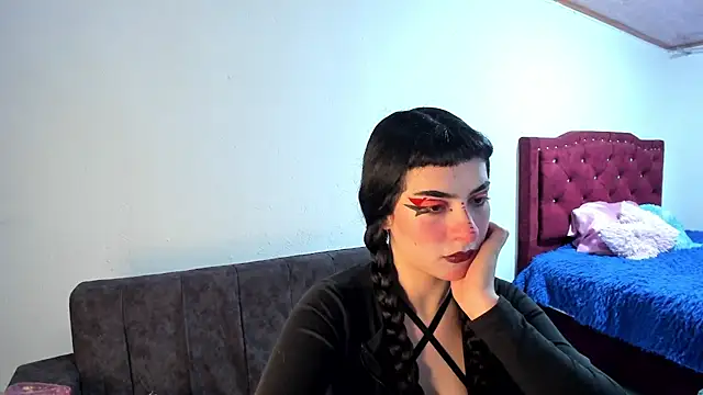 kitty  chs online show from September 25, 2025, 10:30 am