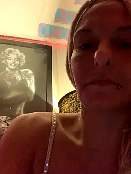 blondebarbiebae online show from September 23, 2025, 8:17 am