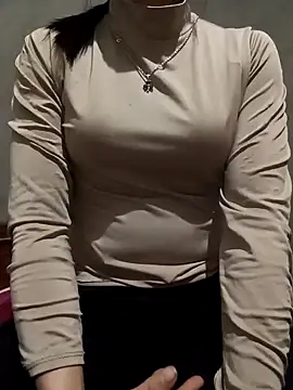 Lover-loverxx online show from December 5, 2025, 12:25 pm