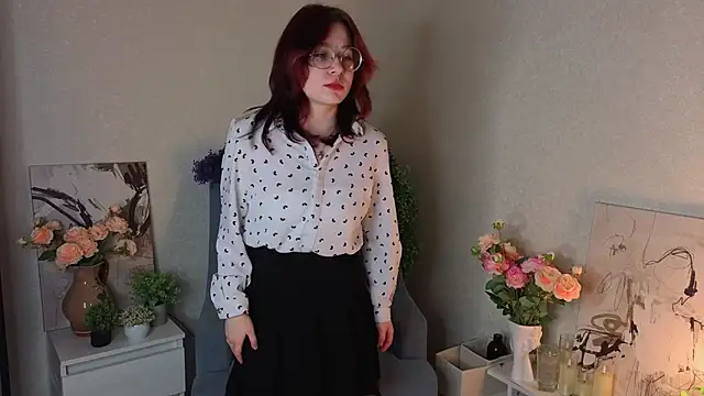 NyamNyamNyammm online show from September 24, 2025, 2:31 pm