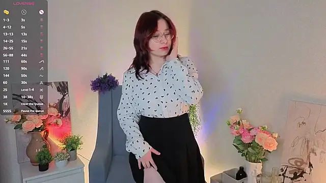 NyamNyamNyammm online show from September 26, 2025, 5:06 pm