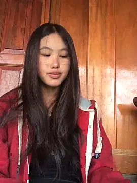 Mai lovely online show from November 8, 2025, 2:23 am