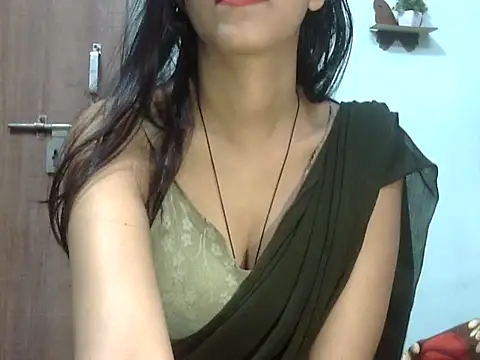 Lusty Shreya  online show from October 26, 2025, 5:35 am
