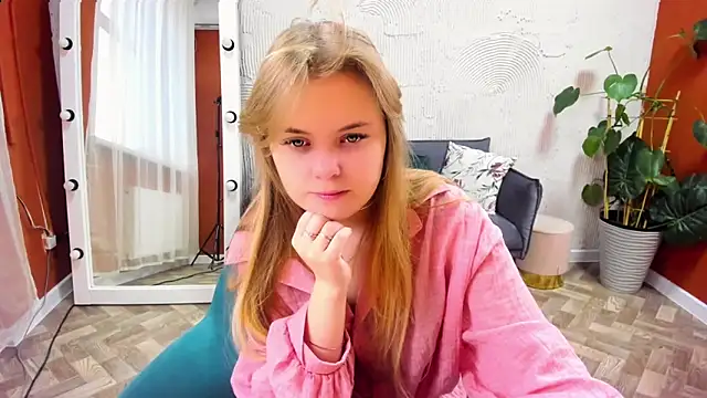 Melissa 199 online show from November 21, 2025, 4:11 am