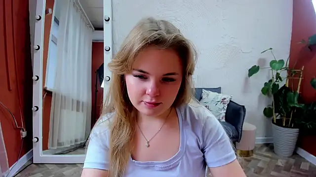 Melissa 199 online show from November 25, 2025, 5:40 am