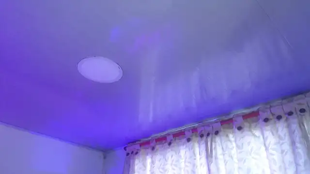 samycollens online show from October 17, 2025, 12:19 pm