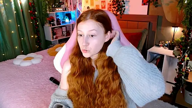 Snapshot of Ayla_Hicks chatting on June 20, 2026, 2:47 am Ayla Hicks online show from June 20, 2026, 2:47 am