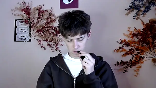 Hoot Dude  online show from November 4, 2025, 12:04 pm