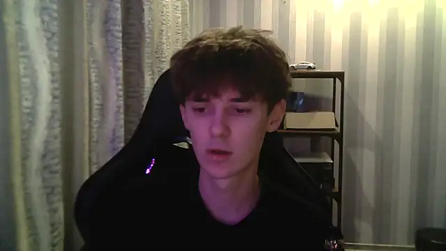 Hoot Dude  online show from November 28, 2025, 11:13 am